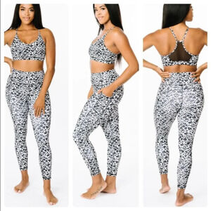 Zyia Active Black White Snow Leopard Print Brilliant Pocket Workout Leggings